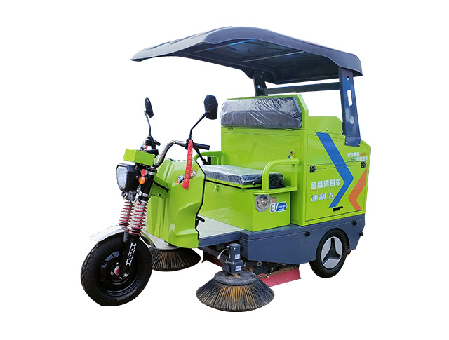 濟(jì)寧三輪三刷清掃車T1400
